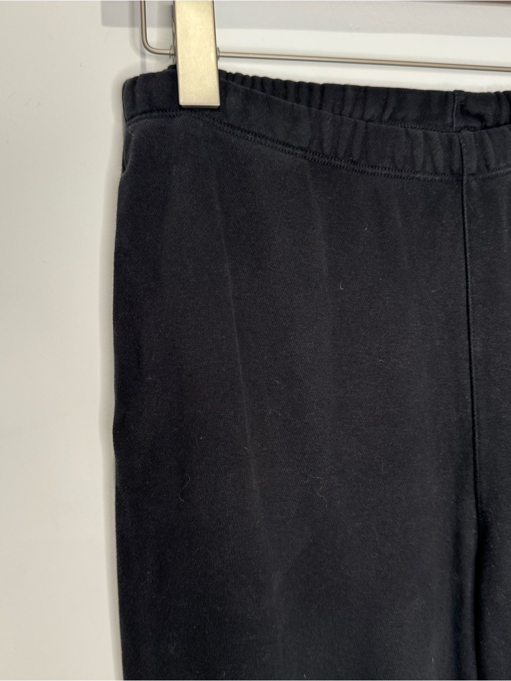 VUORI Women’s Black Sweatpant Joggers - Picture 5 of 16